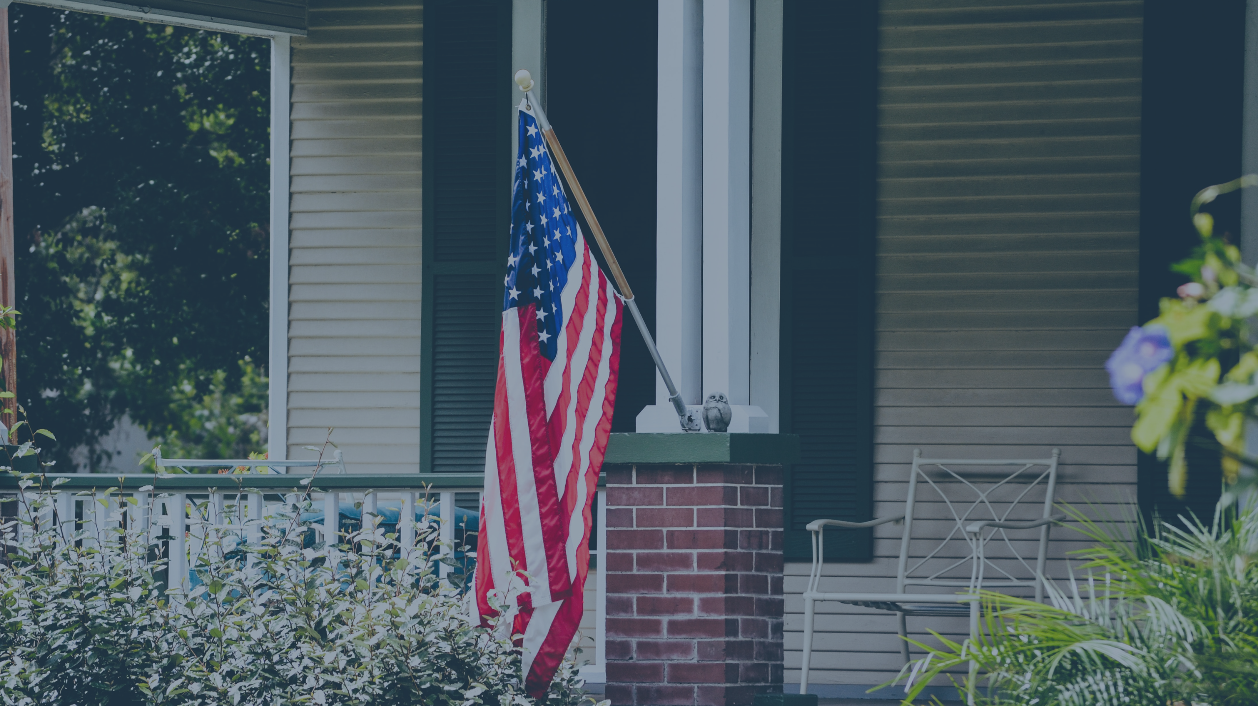 Hus i USA med flag